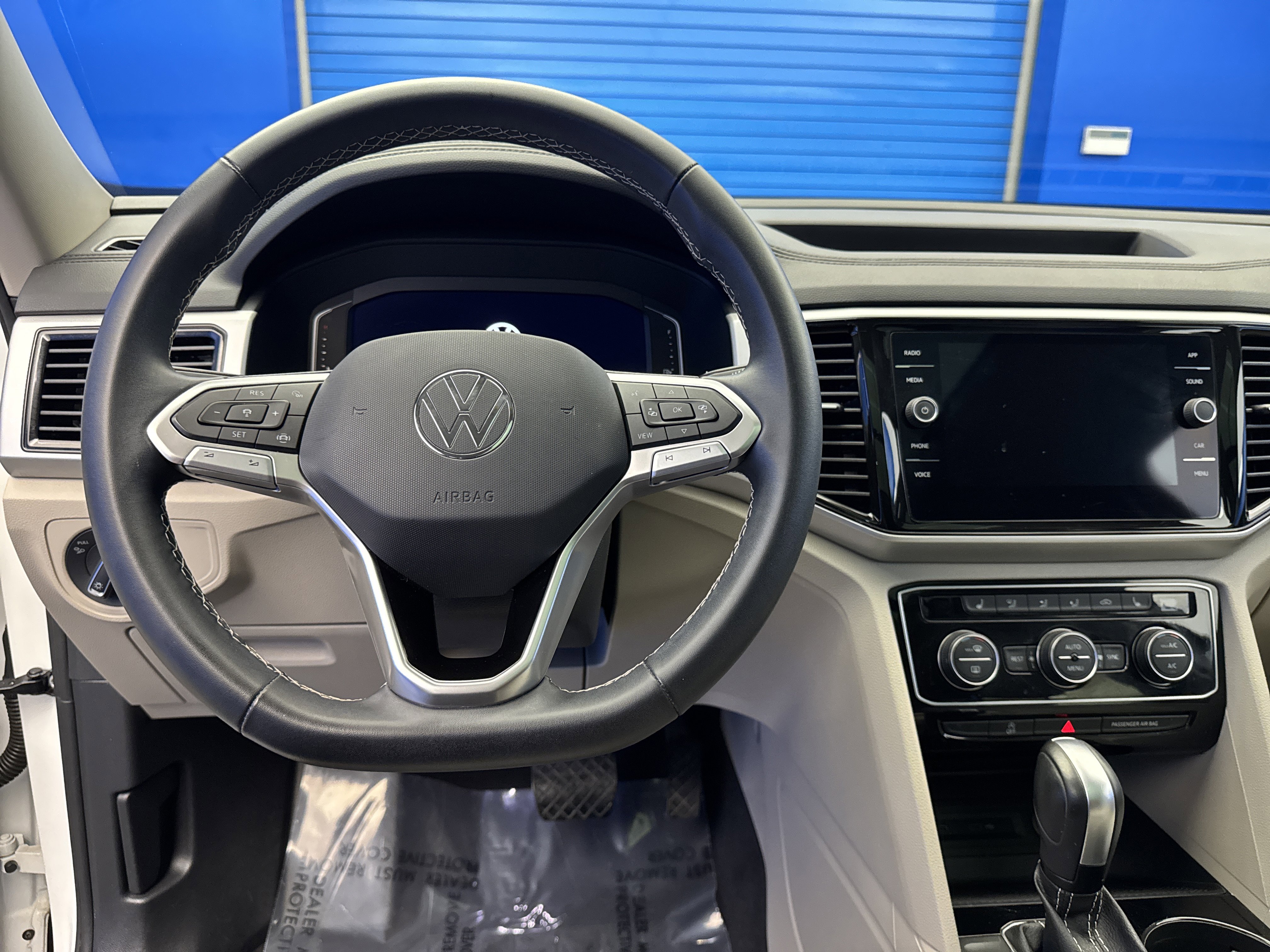Used 2022 Volkswagen Atlas SE image 14