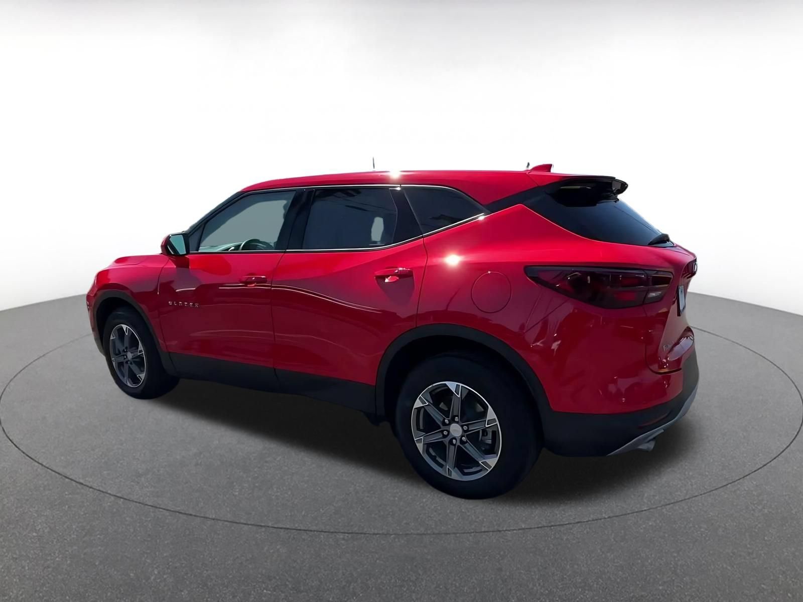 Used 2025 Chevrolet Blazer LT FWD image 10