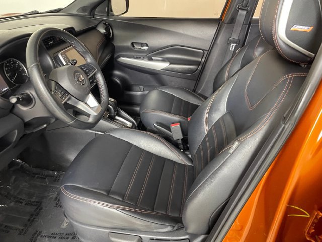 Used 2019 Nissan Kicks SR w/ SR Premium Package FWD image 2