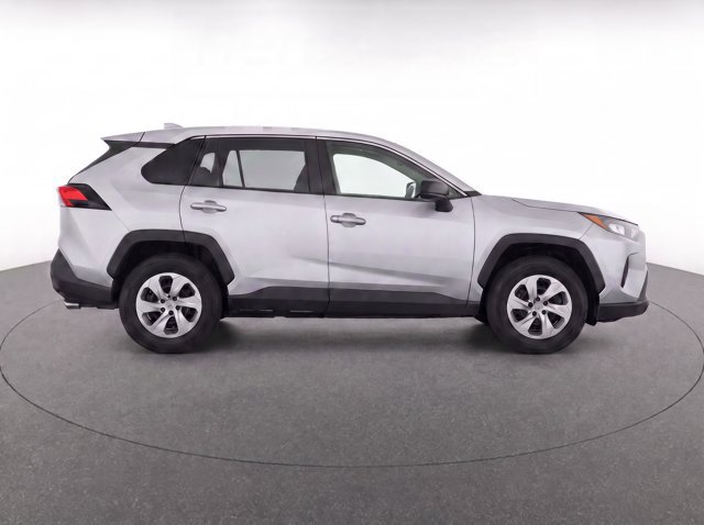 Used 2025 Toyota RAV4 LE AWD/4WD image 8