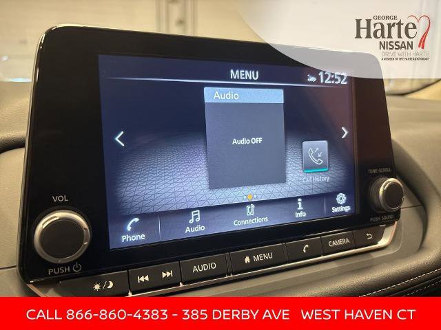 Certified 2025 Nissan Rogue SV image 9