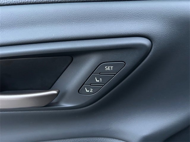 Used 2026 Toyota Crown Platinum image 31