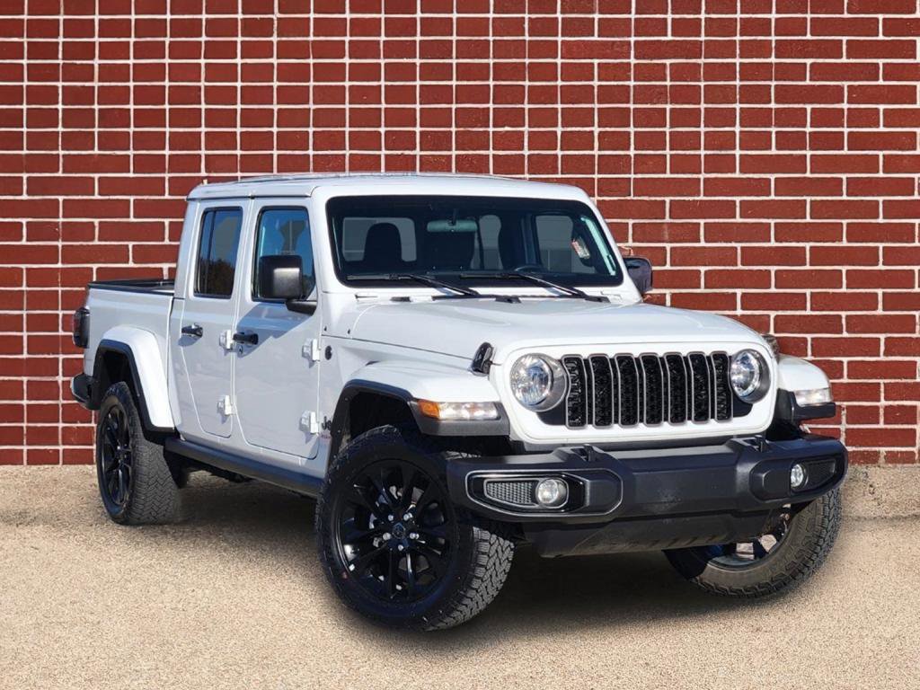 Used 2024 Jeep Gladiator Sport image 1