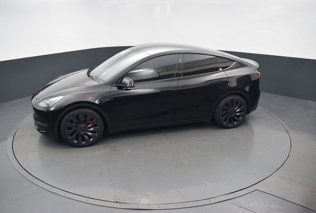 Used 2024 Tesla Model Y Performance AWD/4WD image 27