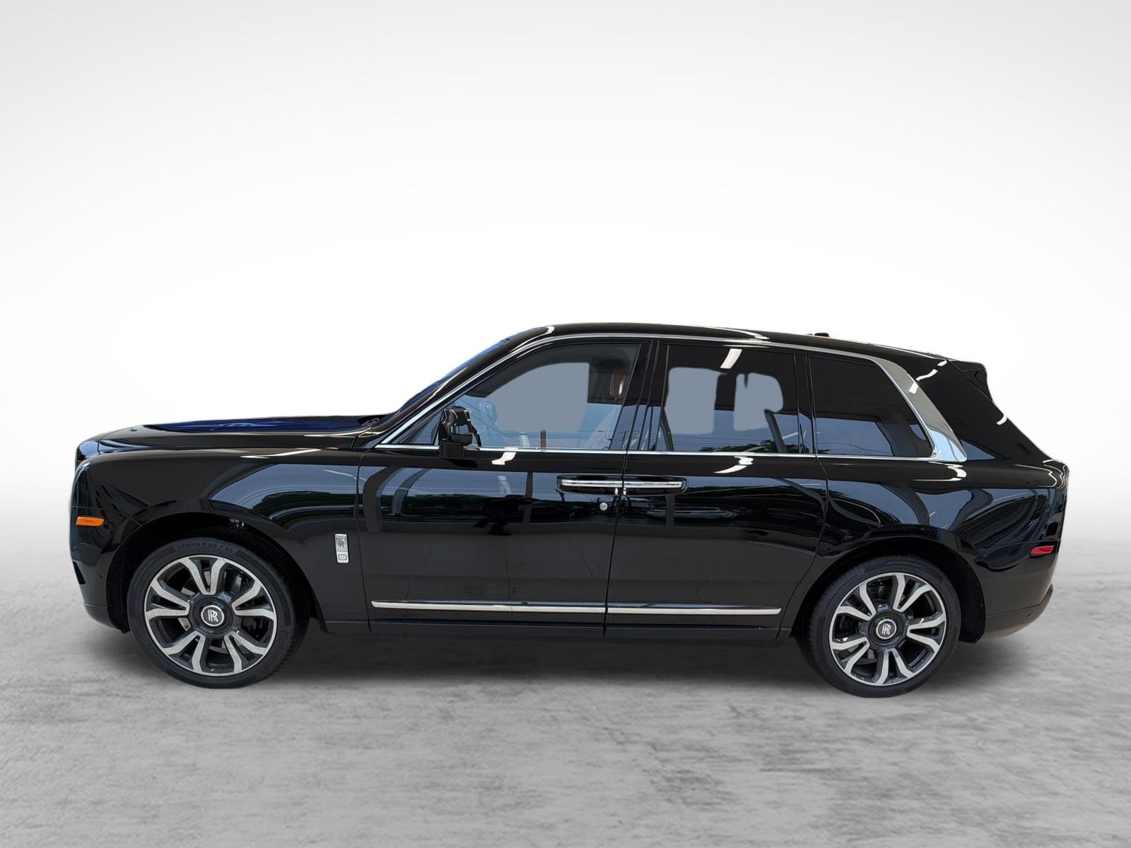 Certified 2022 Rolls-Royce Cullinan AWD/4WD image 5