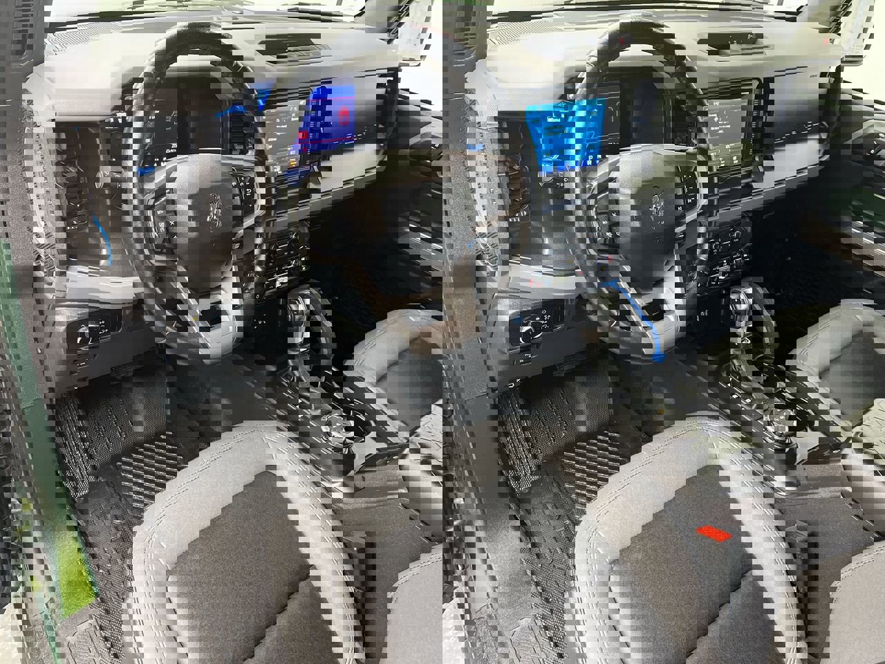 Certified 2023 Ford Bronco Black Diamond image 4