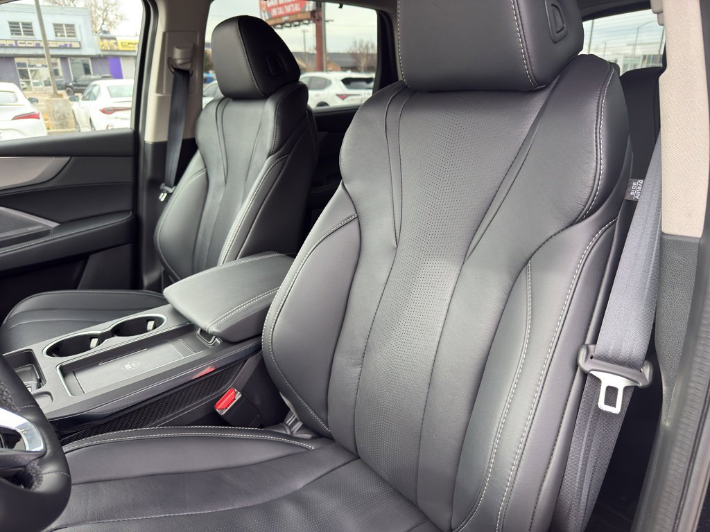 Used 2025 Acura MDX SH-AWD w/ Technology Package image 12