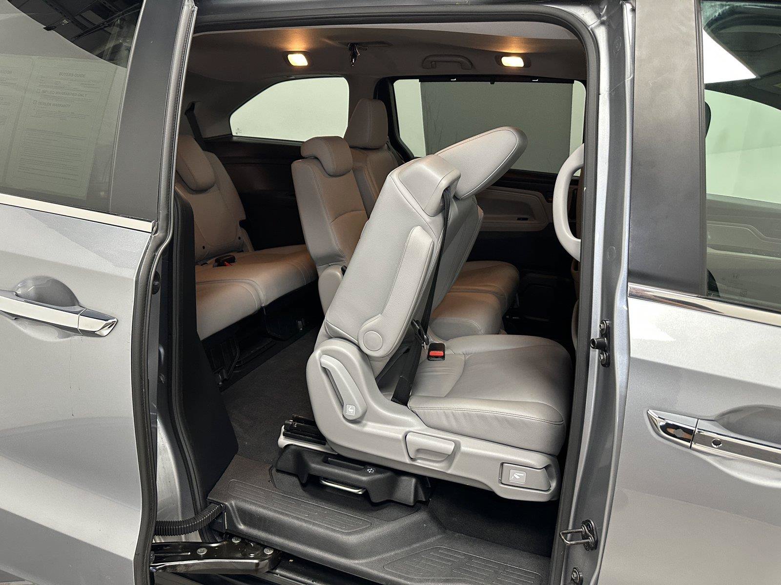 Used 2024 Honda Odyssey EX-L image 33