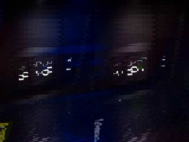 Used 2024 Toyota Venza Limited AWD/4WD image 17