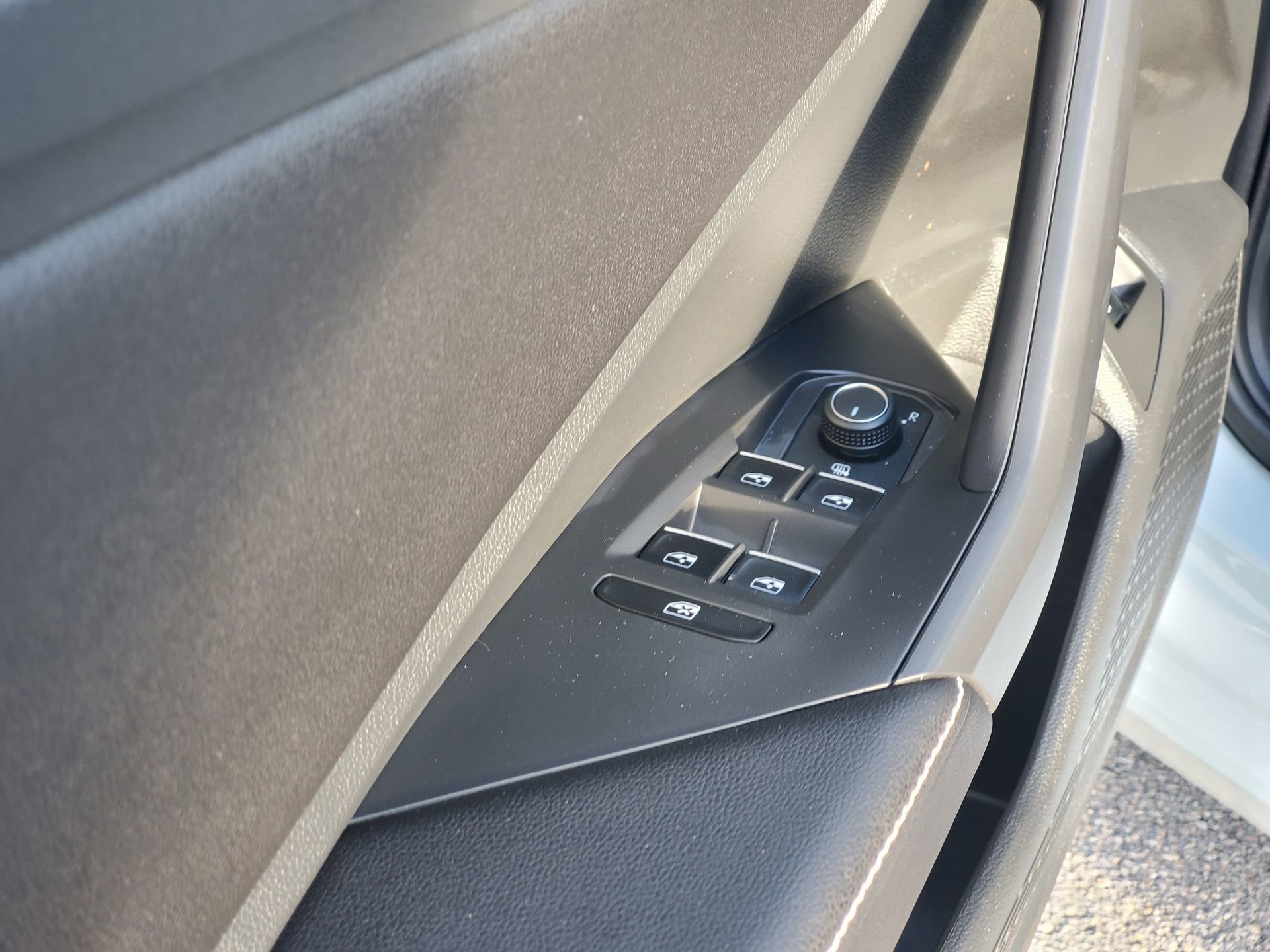 Used 2025 Volkswagen Jetta Sport image 18