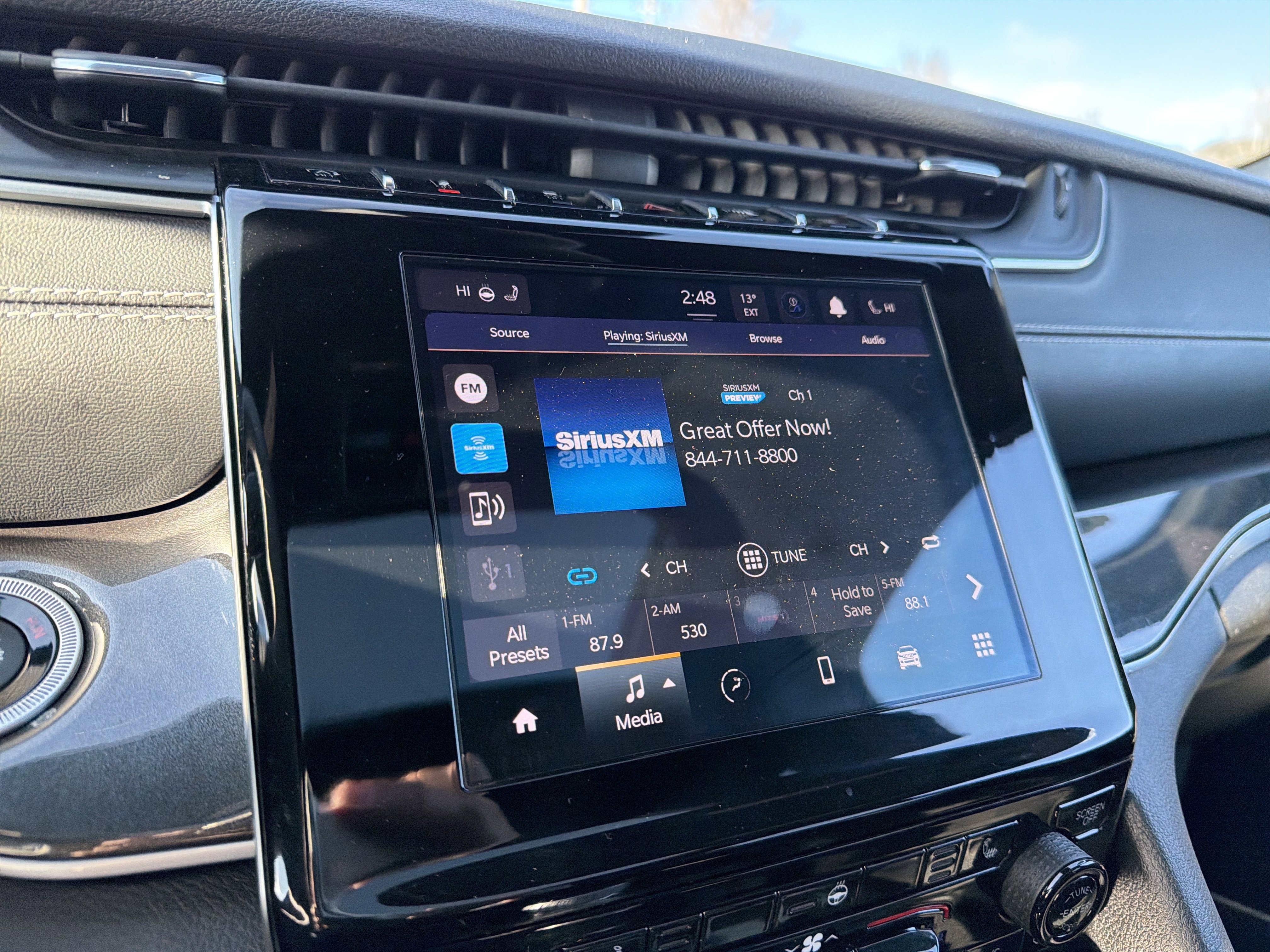 Used 2023 Jeep Grand Cherokee L Laredo image 19