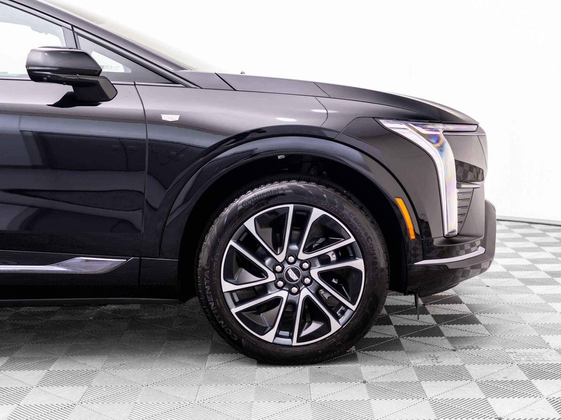 New 2027 Cadillac Optiq Sport w/ LPO, Floor Liner Package AWD/4WD image 28