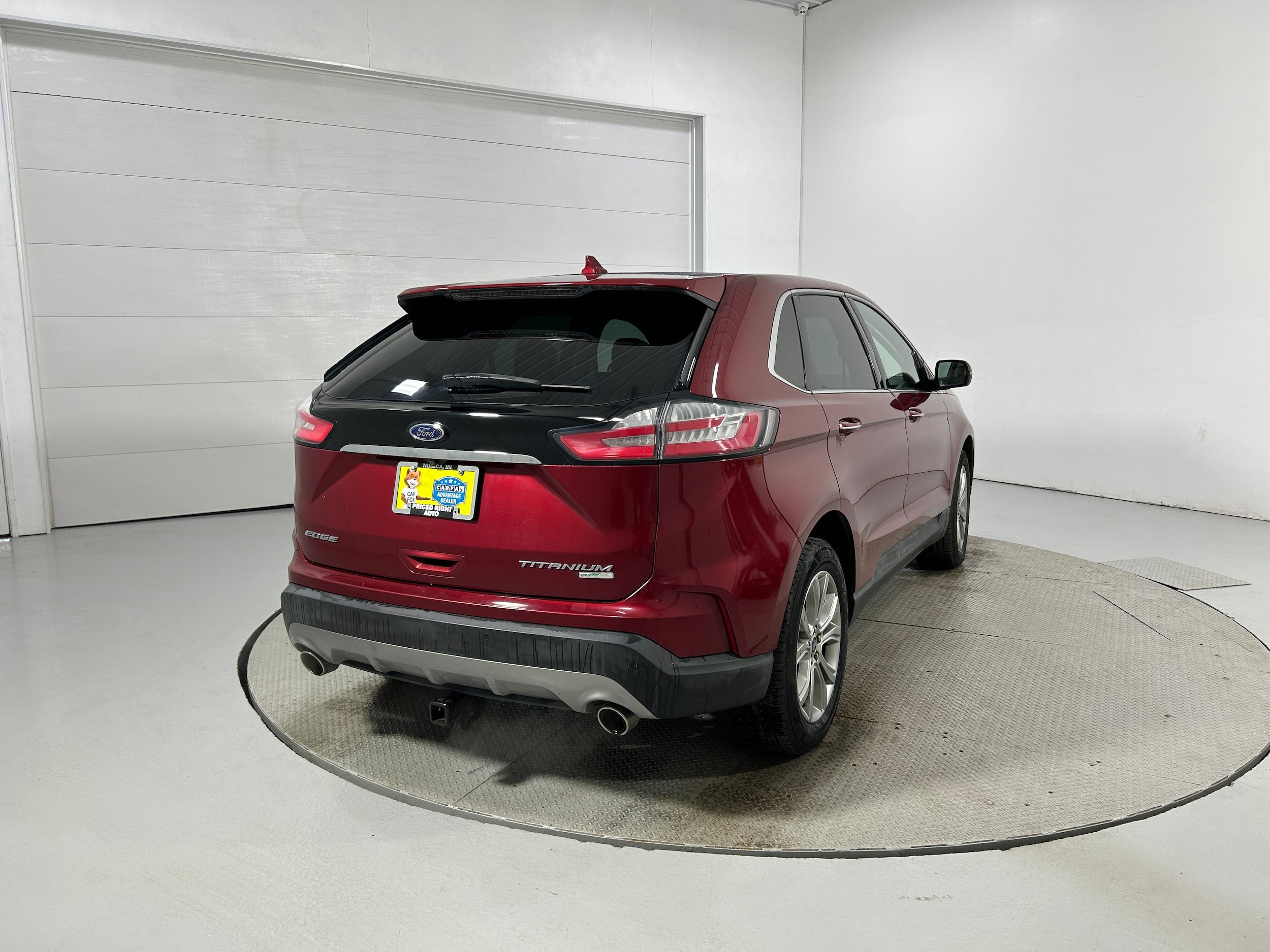 Used 2019 Ford Edge Titanium w/ Cold Weather Package AWD/4WD image 38