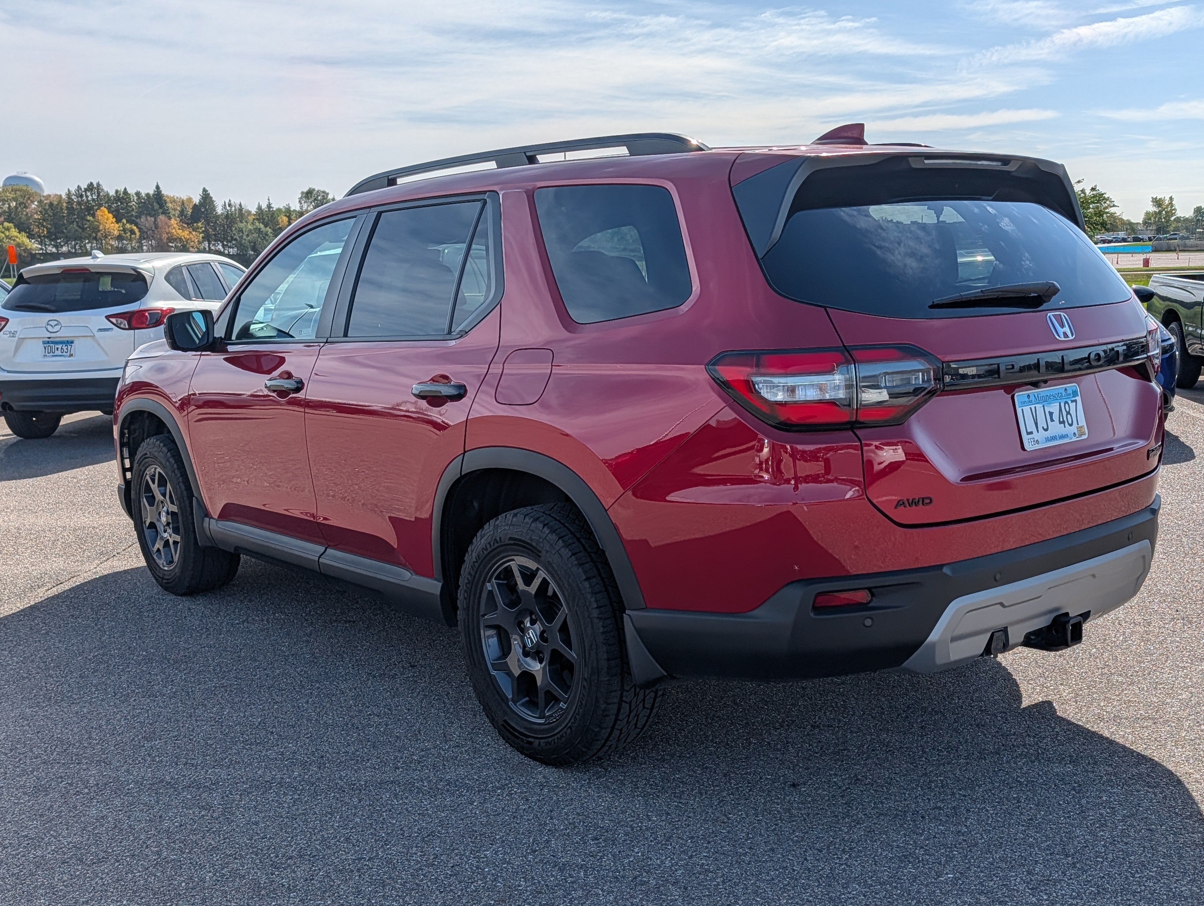 Used 2024 Honda Pilot TrailSport image 3