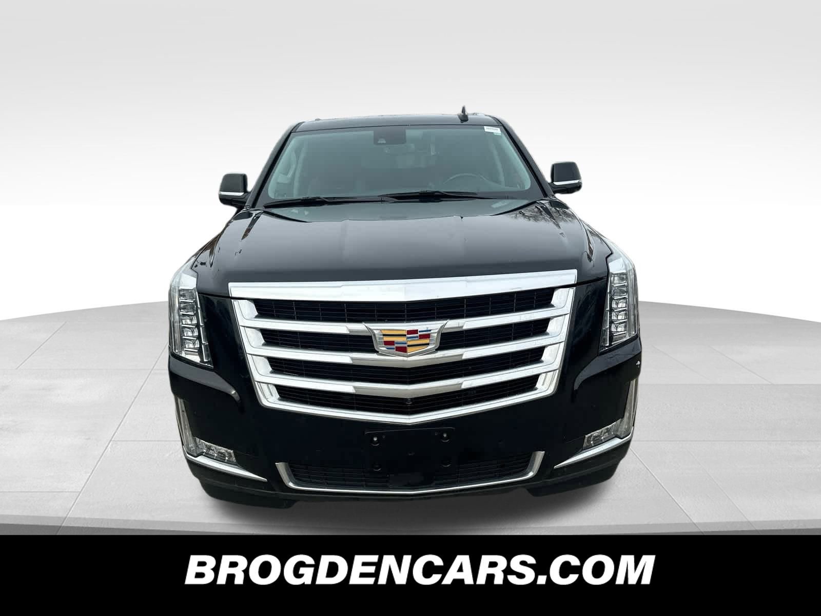 Used 2020 Cadillac Escalade ESV Premium Luxury image 8