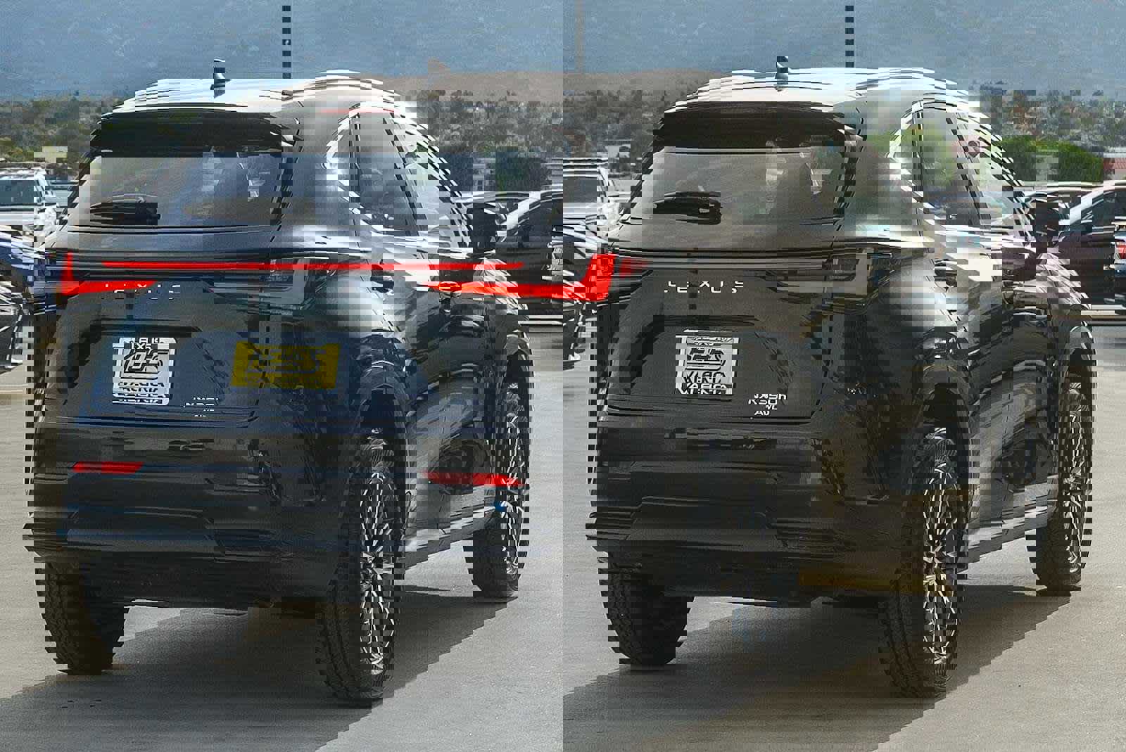 Used 2024 Lexus NX 350h AWD w/ Premium Package image 4