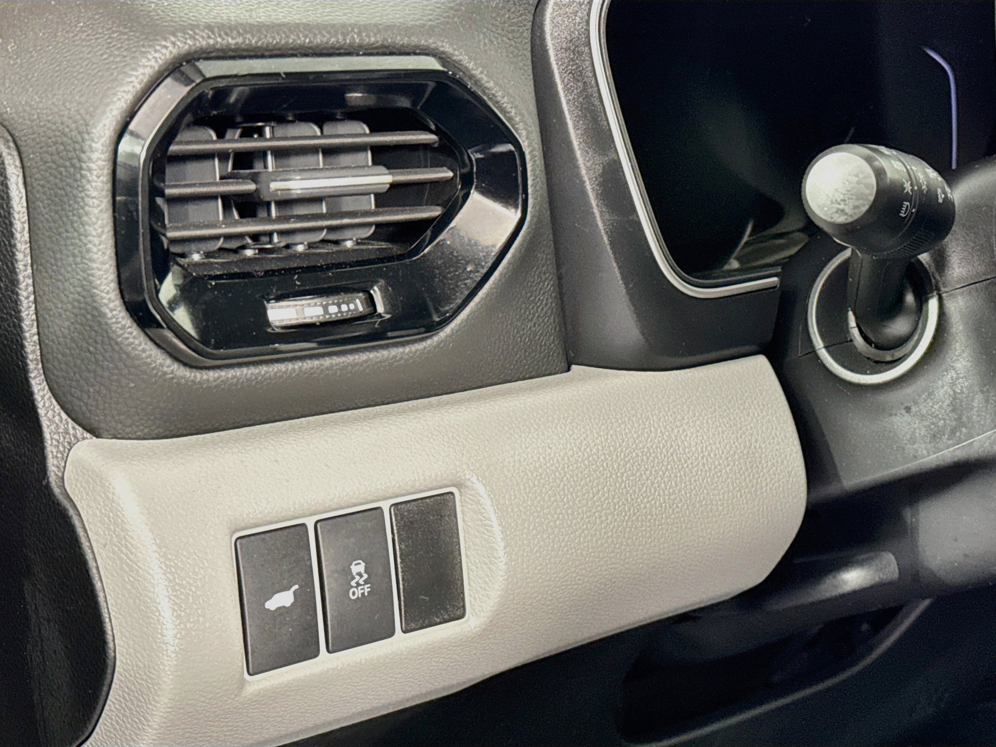 Certified 2025 Honda Pilot Touring image 10