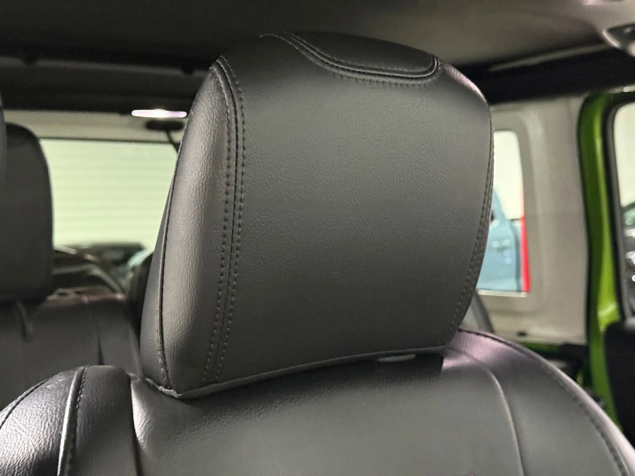 Used 2018 Jeep Wrangler Unlimited Rubicon w/ Dual Top Group image 54