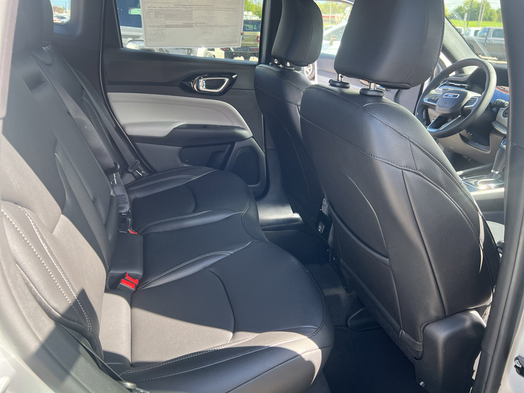 New 2026 Jeep Compass Limited image 13