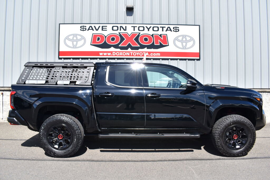 Certified 2025 Toyota Tacoma TRD Pro AWD/4WD image 8