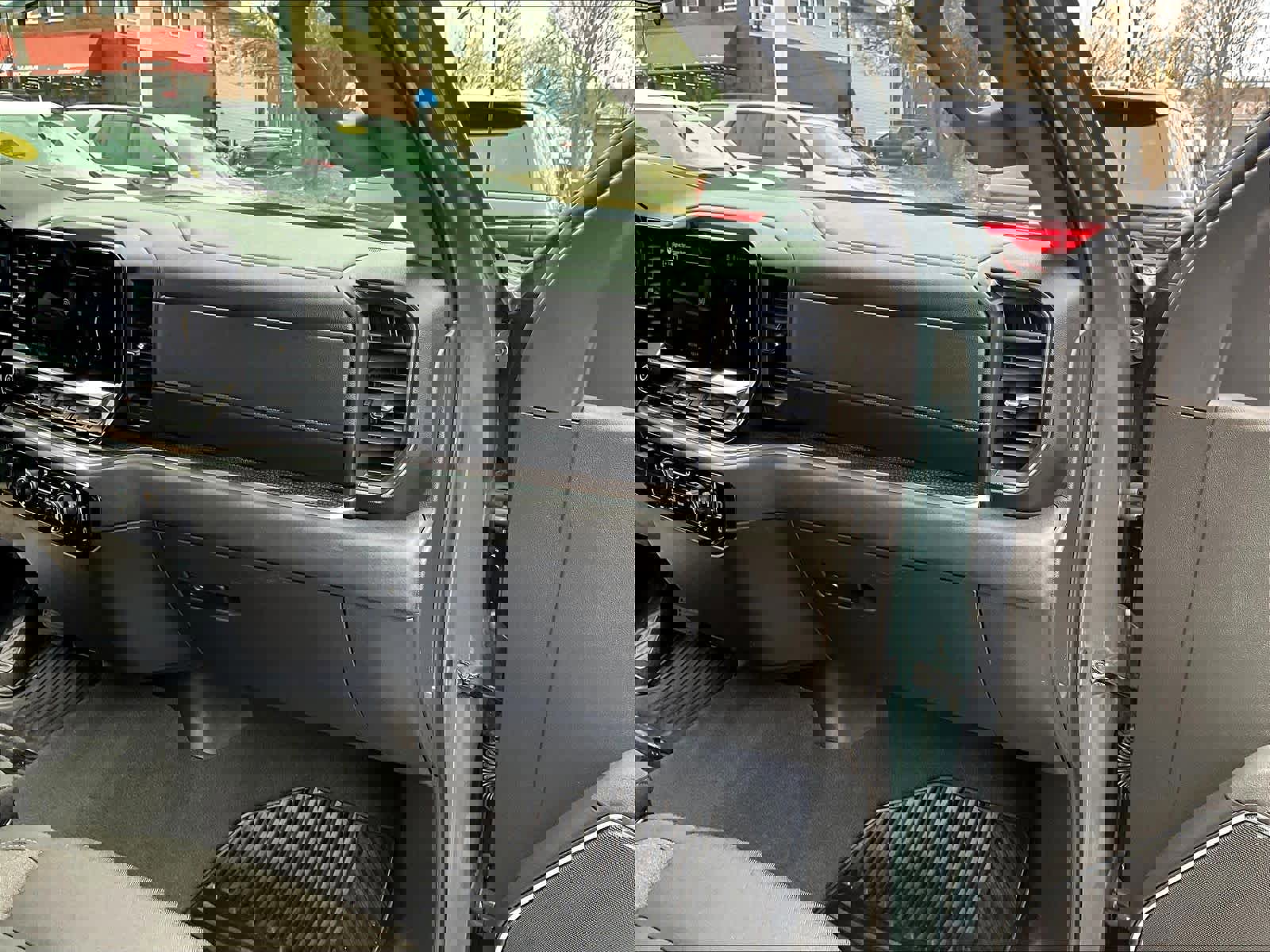 Used 2025 Chevrolet Silverado 1500 LT image 13