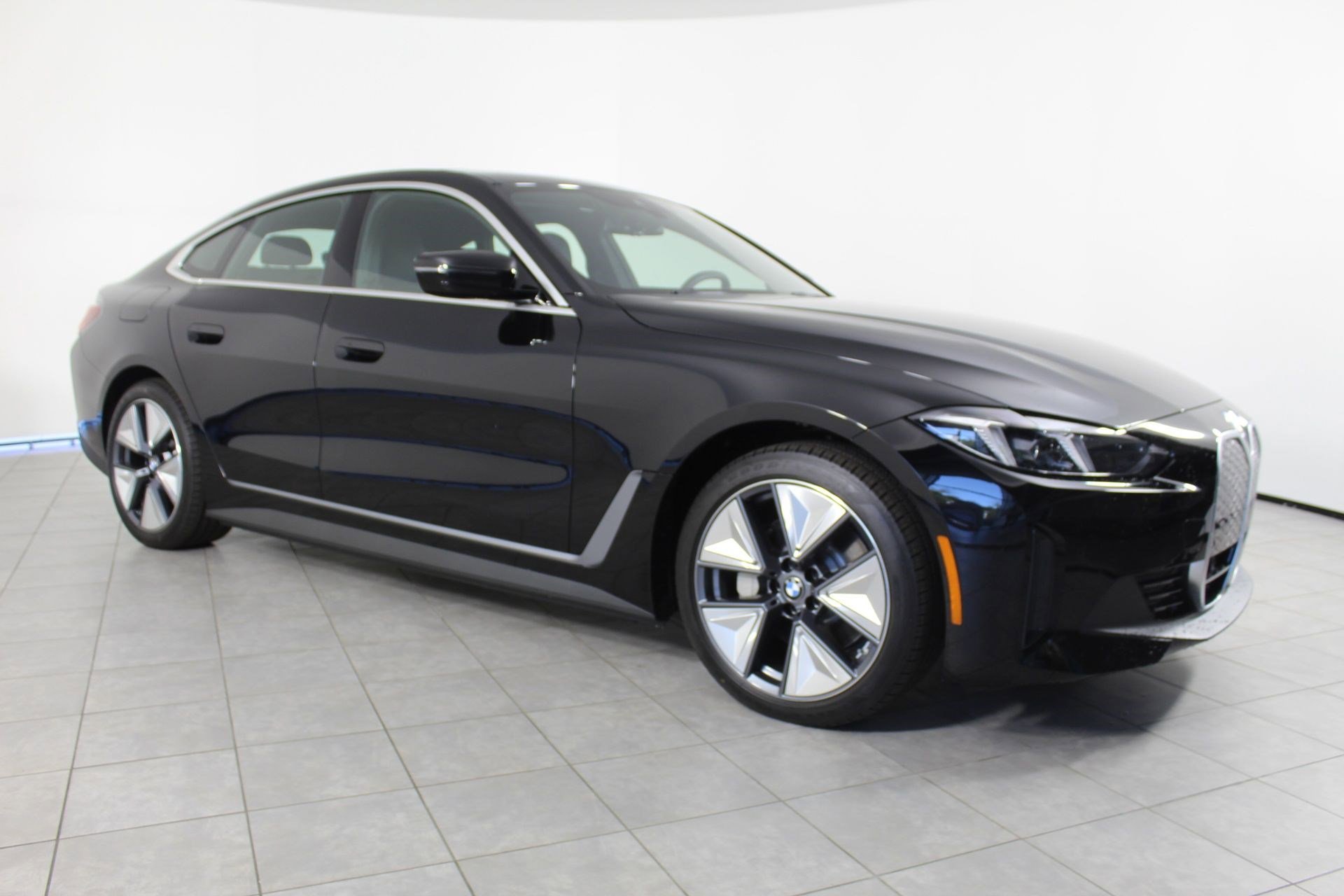 Used 2025 BMW i4 xDrive40i image 19