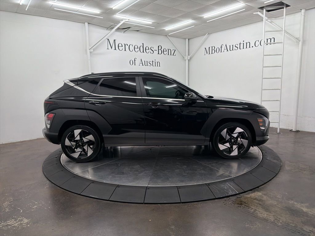 Used 2024 Hyundai Kona Limited image 8