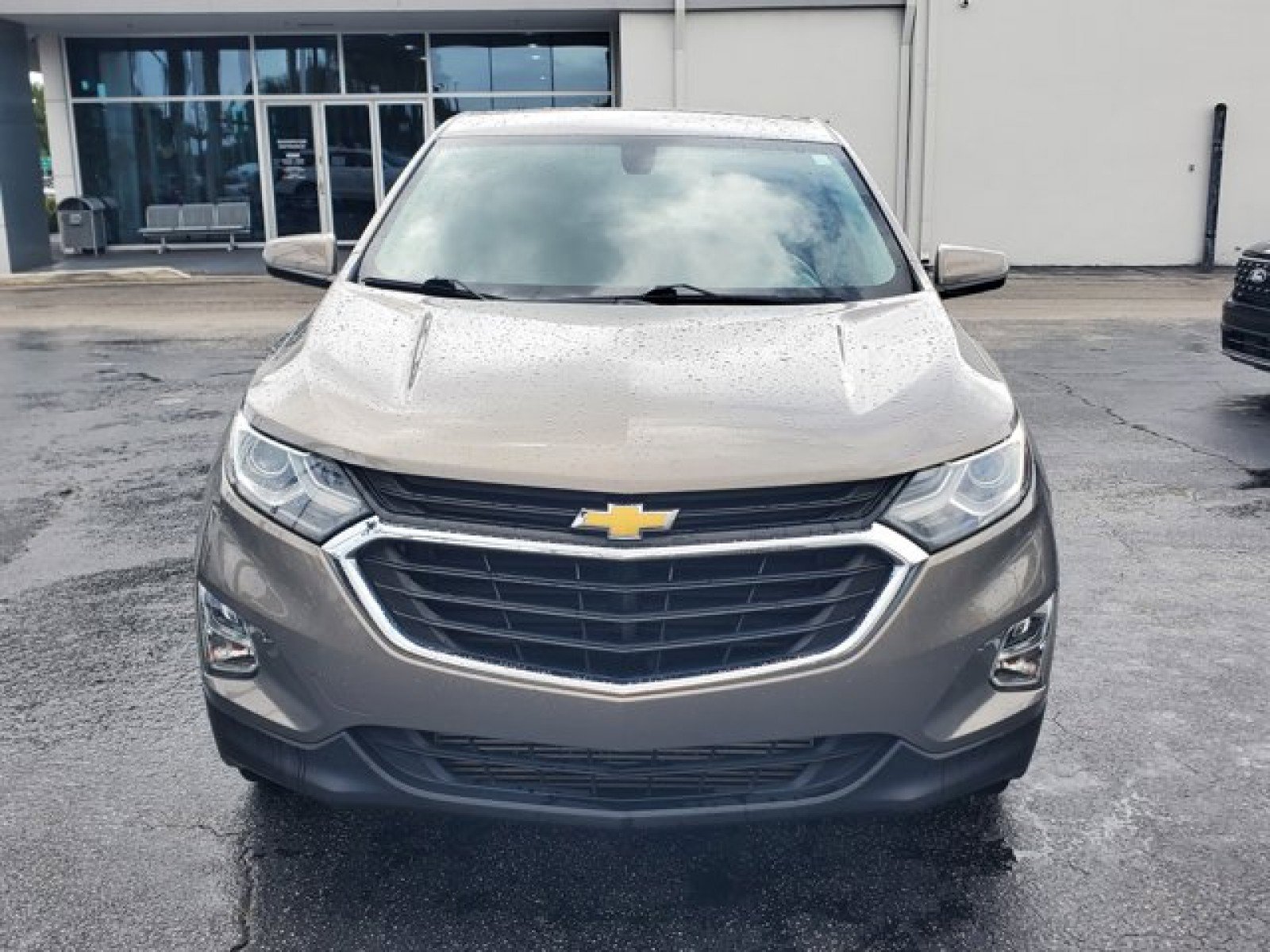 Used 2019 Chevrolet Equinox LT image 2