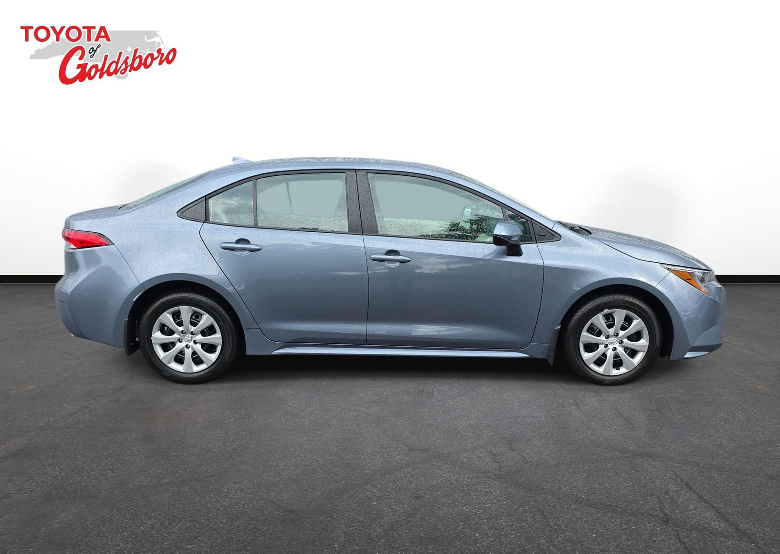 Used 2026 Toyota Corolla LE FWD image 4