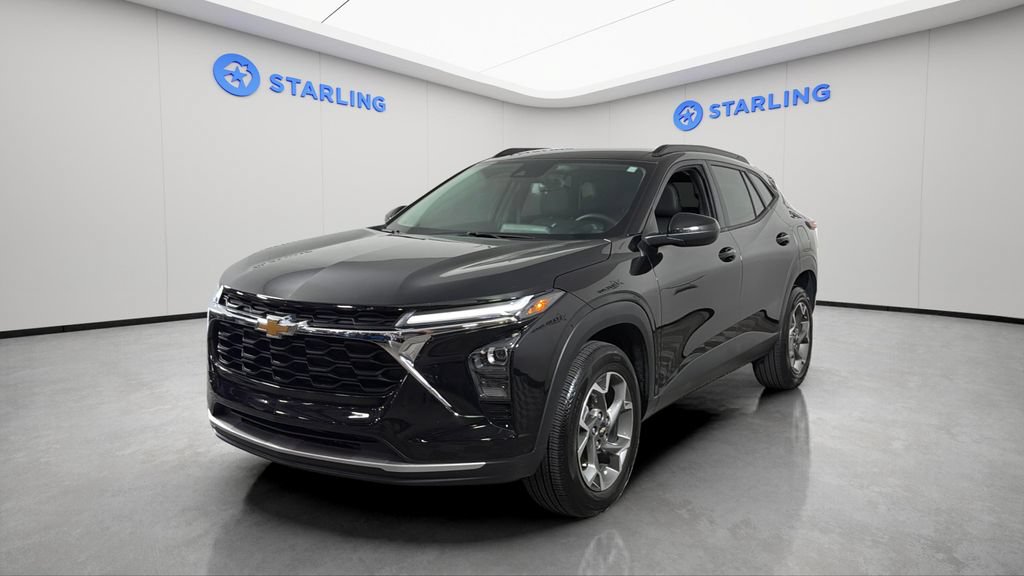 Certified 2025 Chevrolet Trax LT w/ Driver Confidence Package FWD image 16