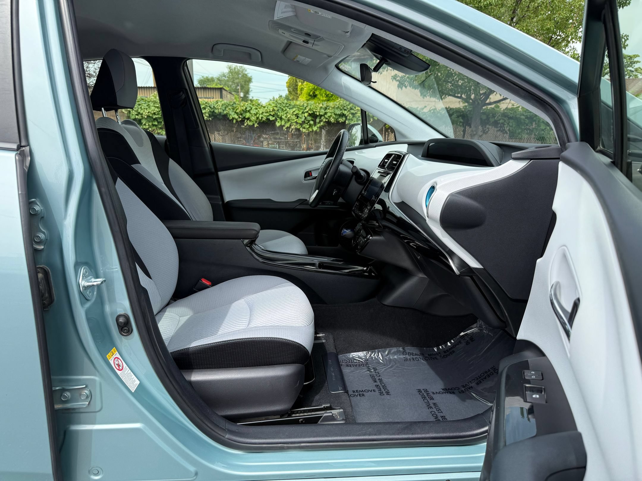 Used 2017 Toyota Prius Three FWD image 29