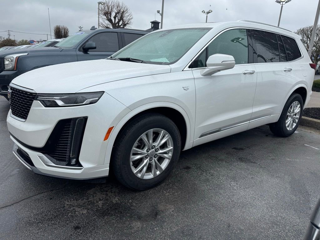 Used 2023 Cadillac XT6 Luxury image 3
