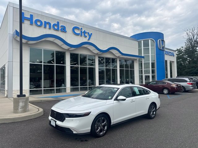 Certified 2024 Honda Accord EX-L image 2