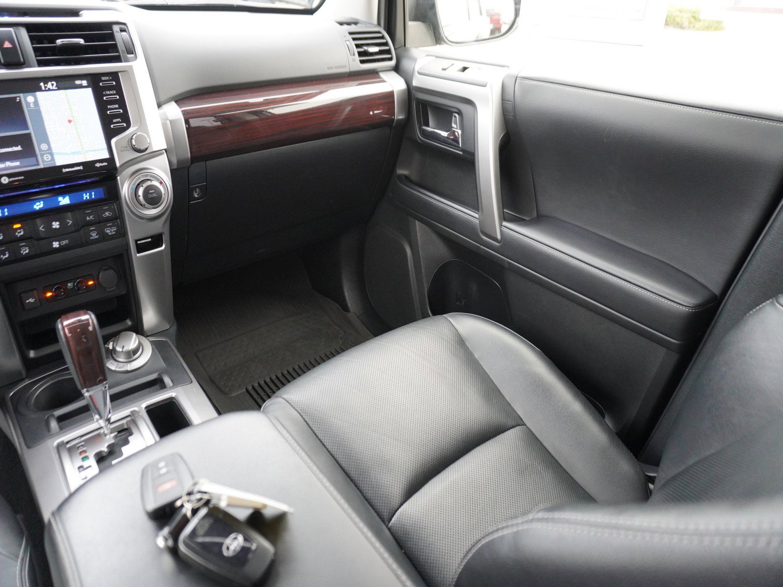 Used 2023 Toyota 4Runner Limited image 16