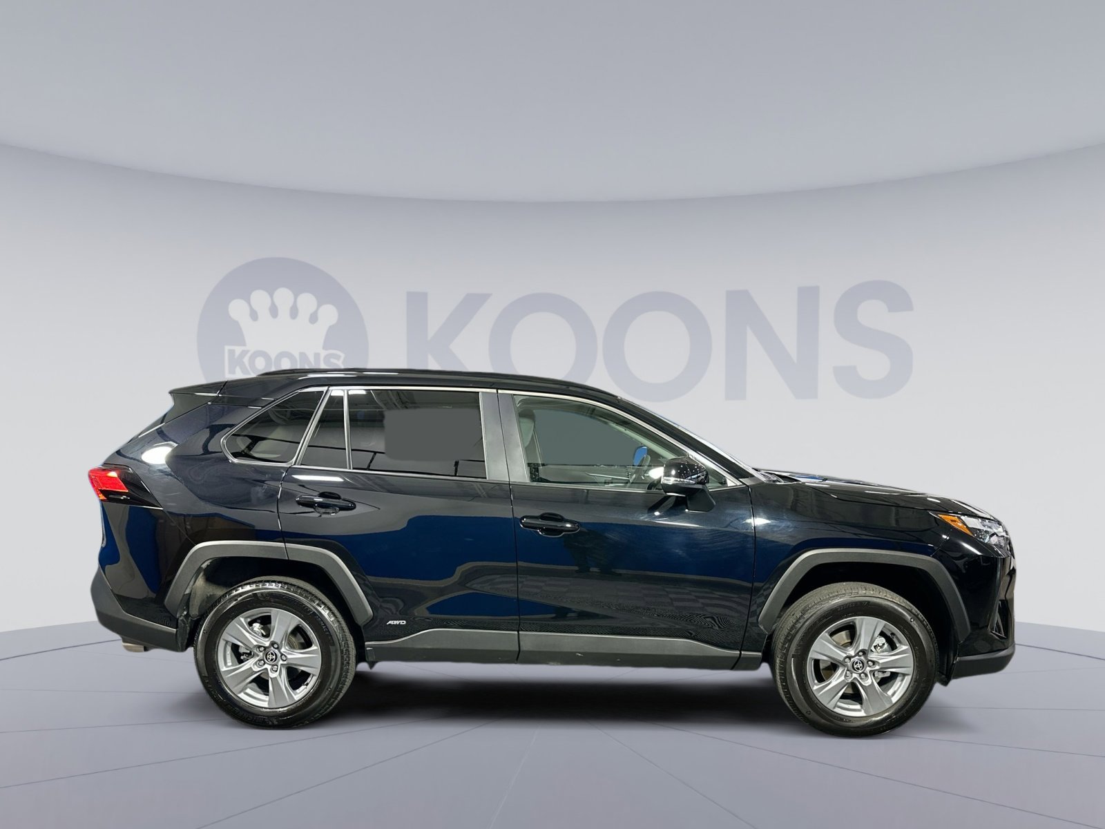 Used 2025 Toyota RAV4 XLE image 8