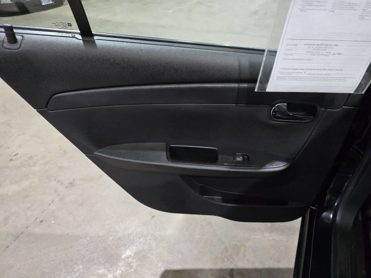 Used 2012 Chevrolet Malibu LT image 28