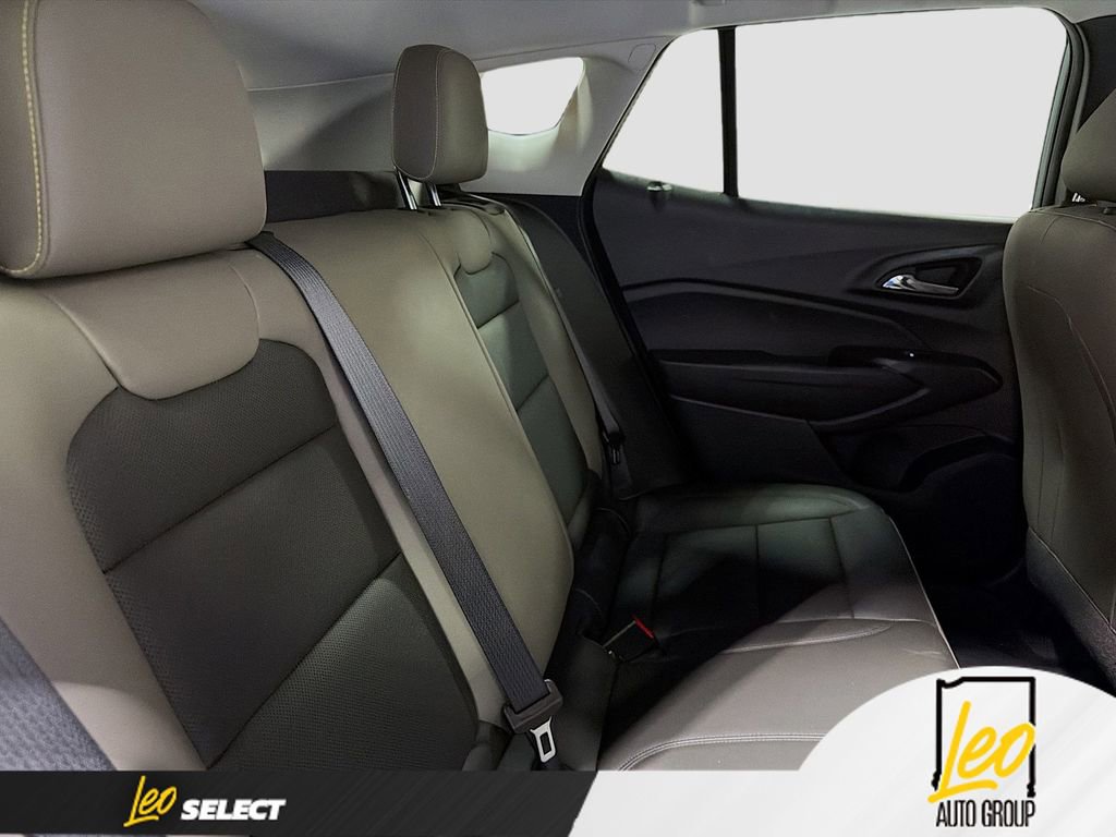 Used 2025 Chevrolet Trax ACTIV w/ Driver Confidence Package image 25