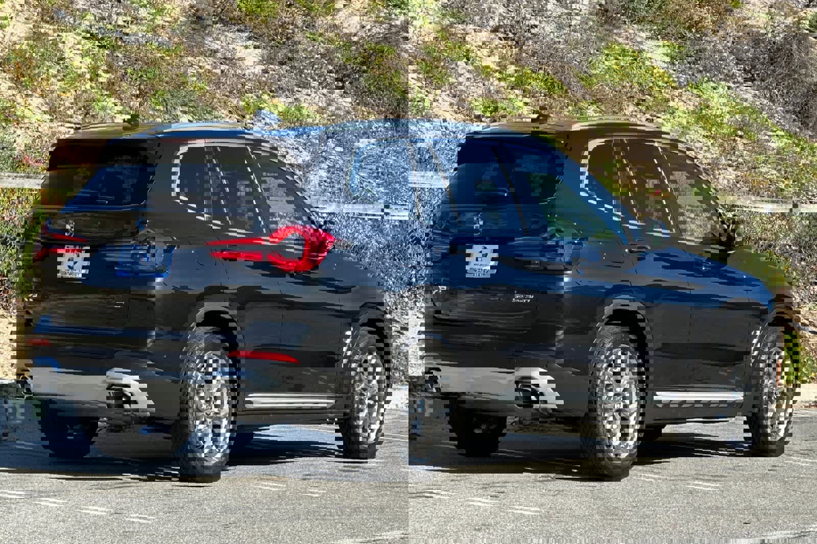 Used 2023 BMW X3 sDrive30i w/ Premium Package image 2