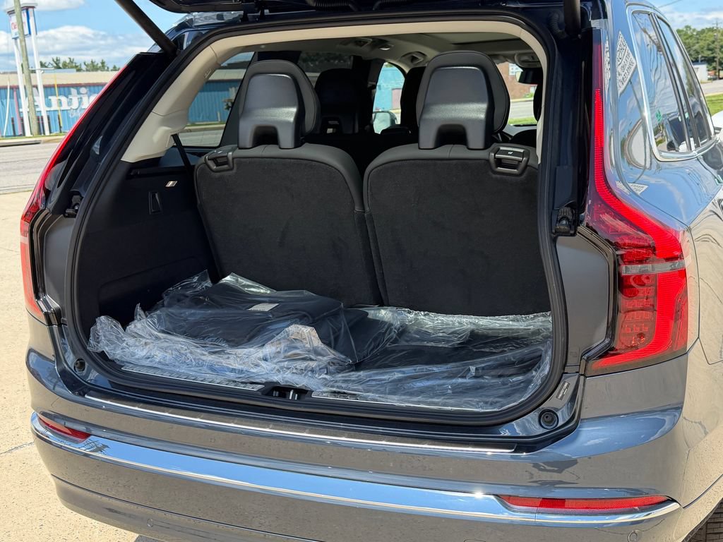 New 2026 Volvo XC90 B6 Plus w/ Protection Package Premier AWD/4WD image 14