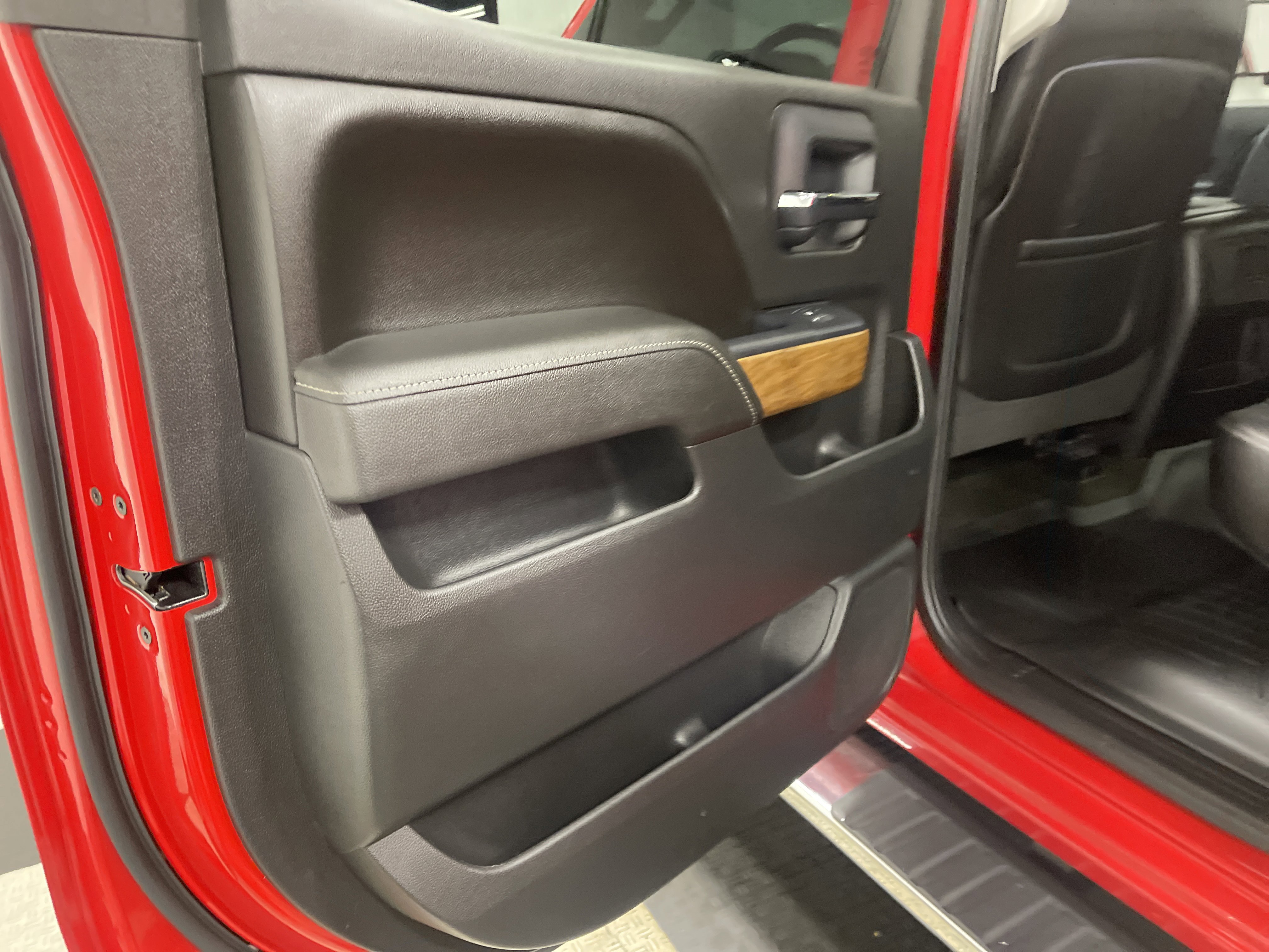 Used 2015 Chevrolet Silverado 2500 LTZ w/ Duramax Plus Package AWD/4WD image 15