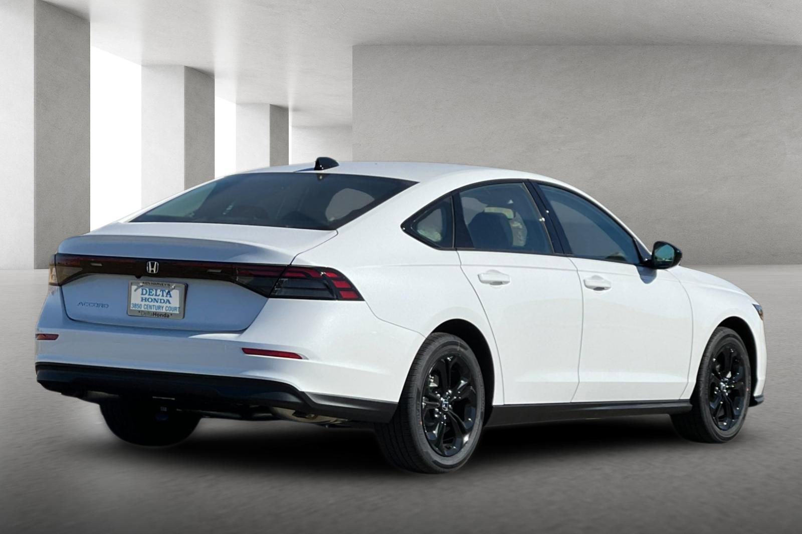 Certified 2025 Honda Accord SE image 4