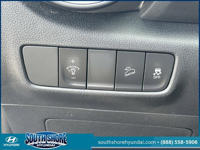 Certified 2023 Hyundai Kona SEL AWD/4WD image 23