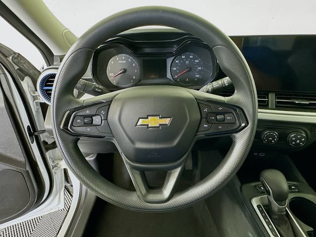 Used 2025 Chevrolet Trax LS FWD image 13