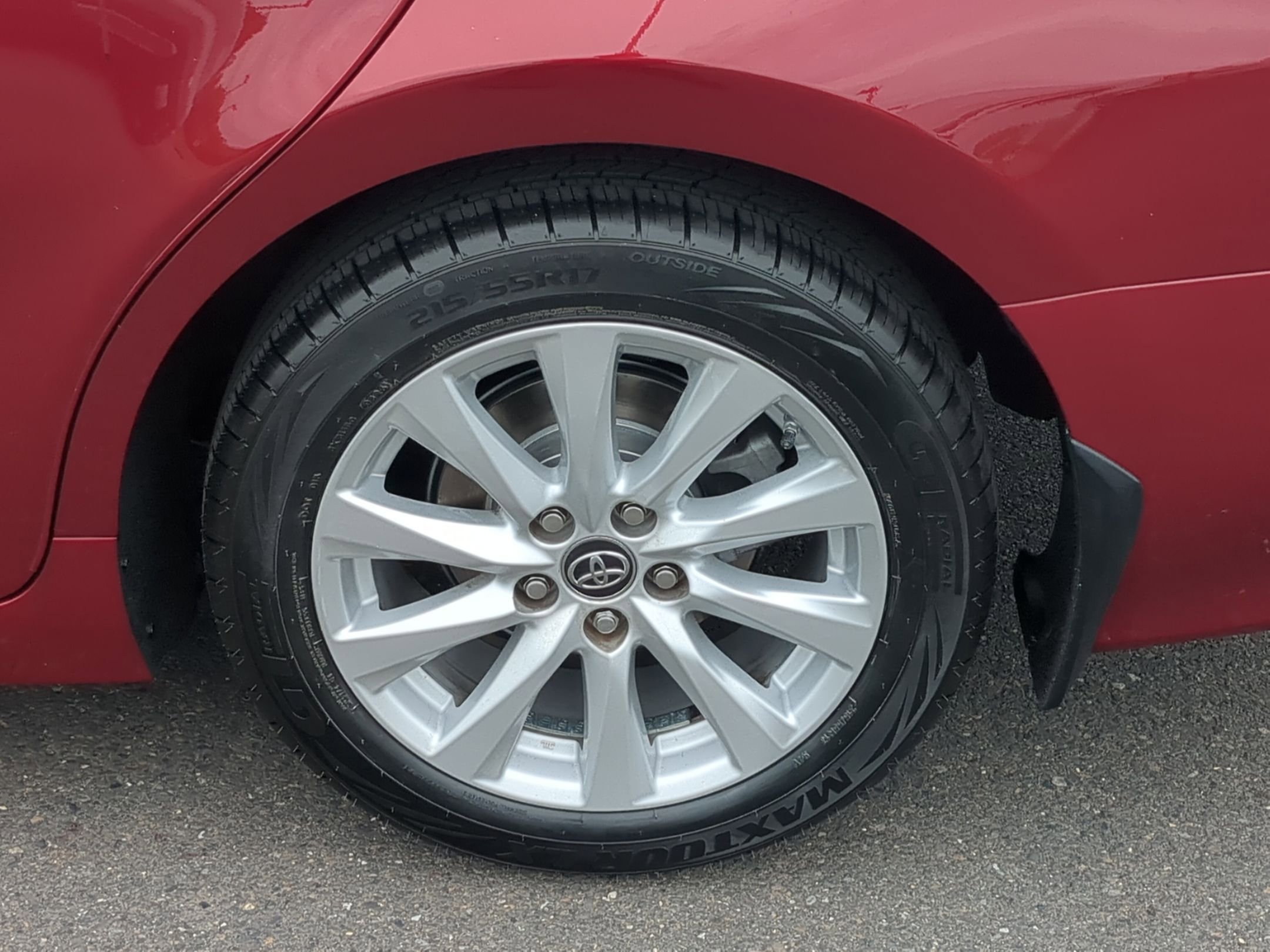 Used 2018 Toyota Camry LE FWD image 28