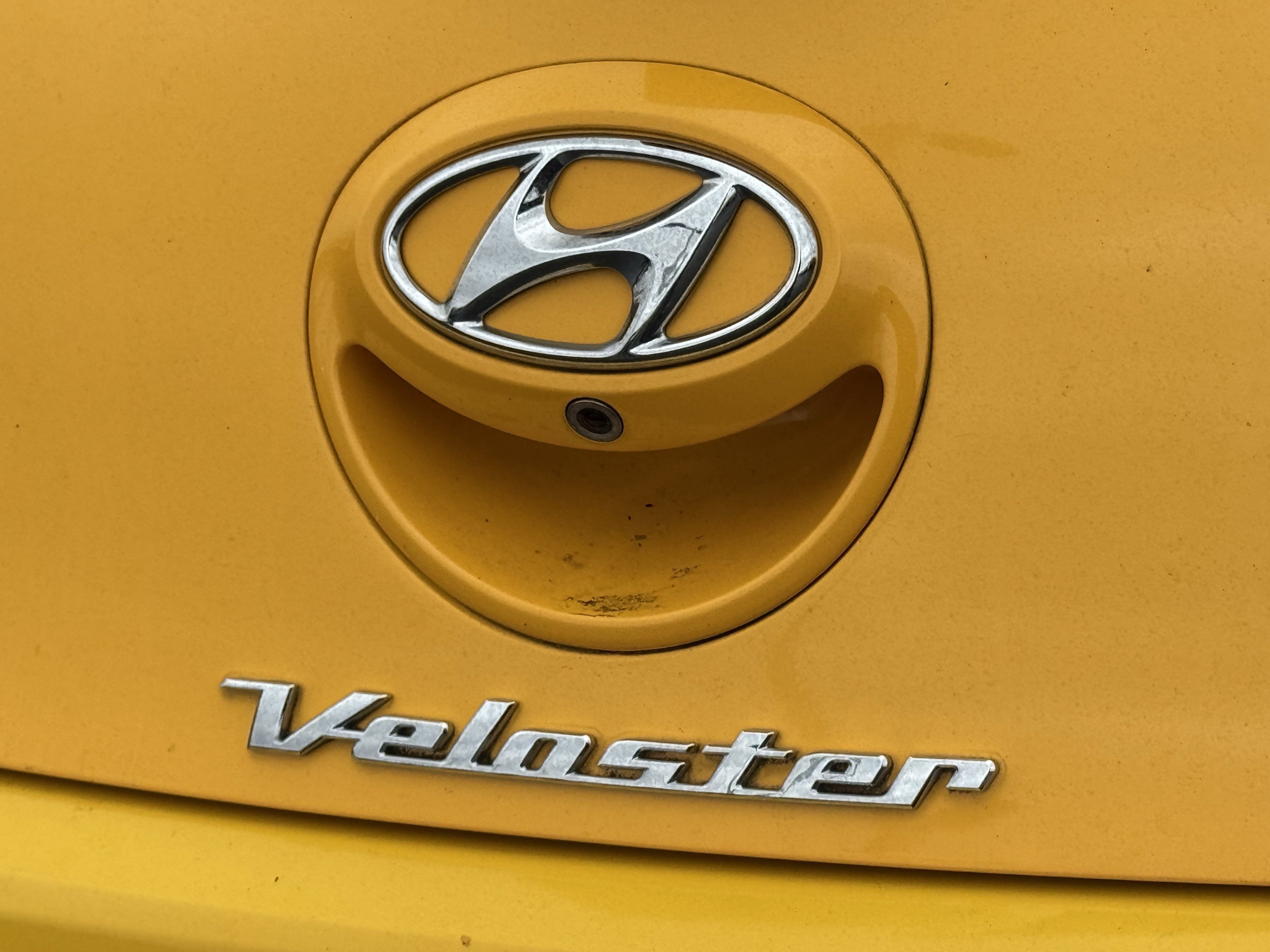 Used 2016 Hyundai Veloster w/ Option Group 02 image 21