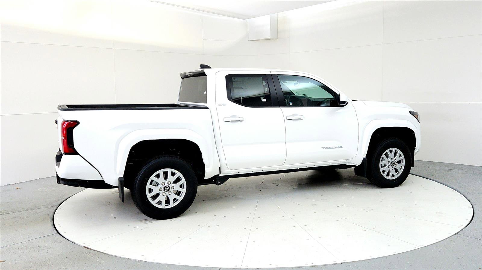 New 2026 Toyota Tacoma SR5 AWD/4WD image 6