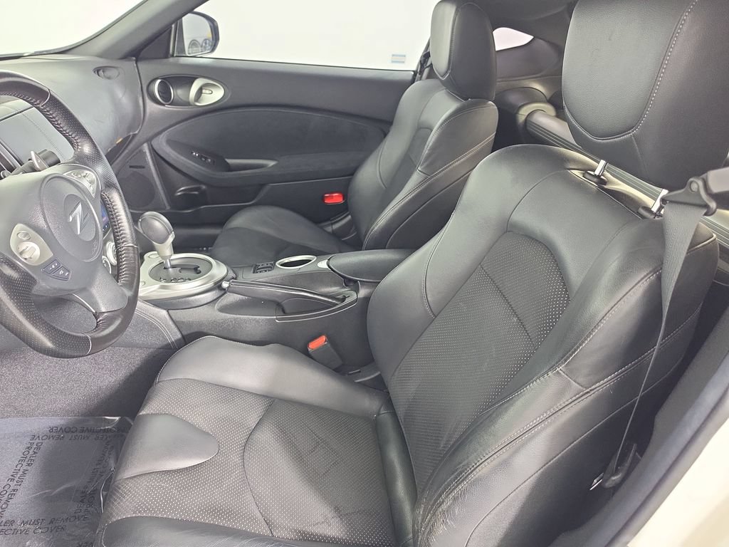 Used 2011 Nissan 370Z Touring RWD image 8