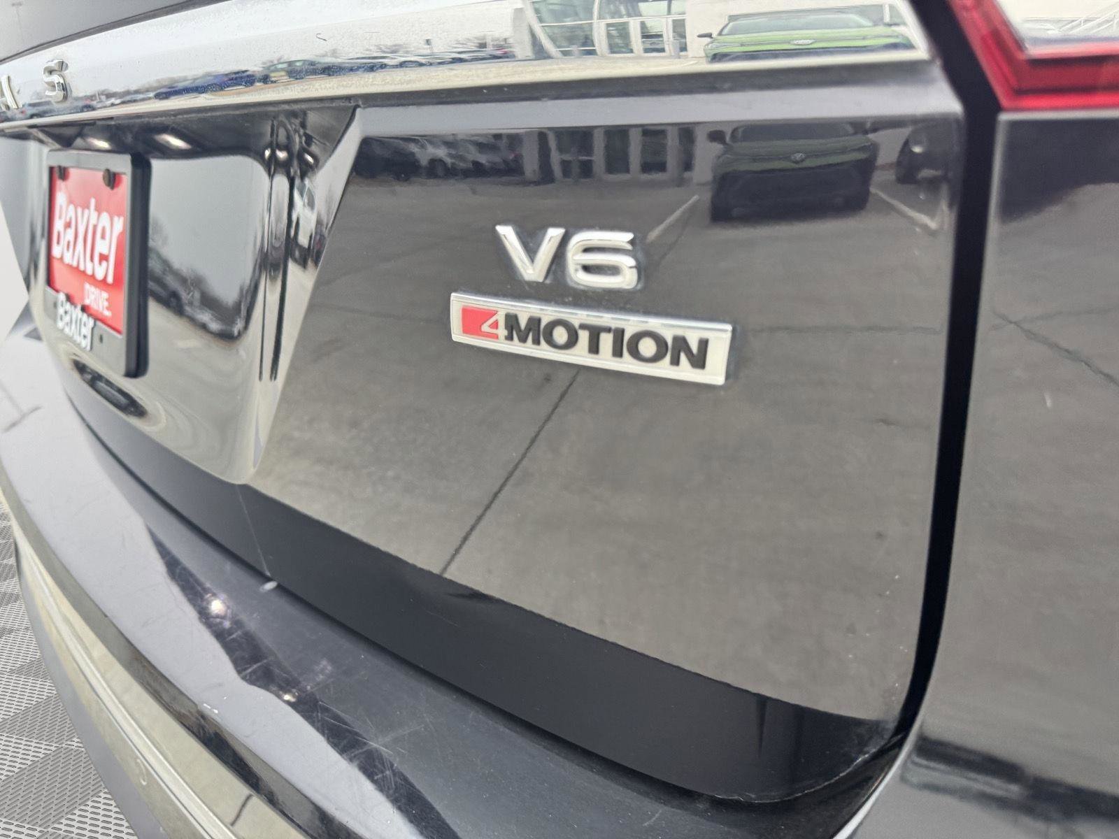 Used 2019 Volkswagen Atlas SEL R-Line image 9