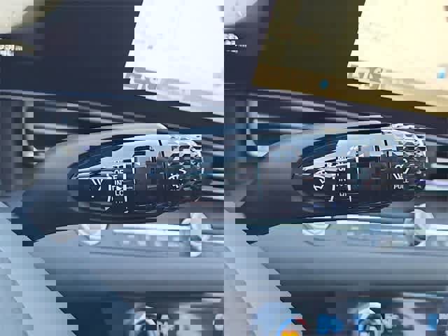 Certified 2024 Hyundai Elantra SEL w/ Convenience Package image 25