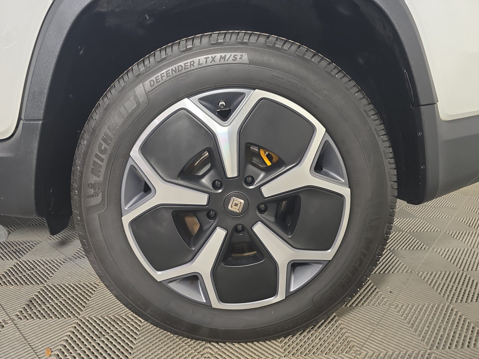 Used 2022 Rivian R1T Launch Edition AWD/4WD image 10